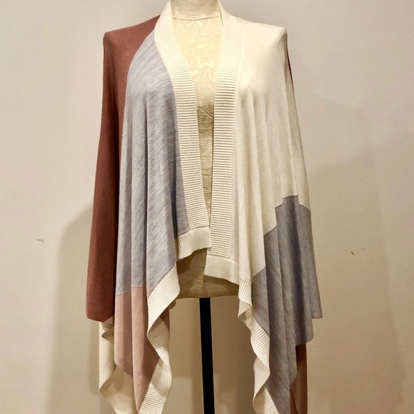 Lululemon Other - NWOT Lululemon Color Block Poncho Wrap